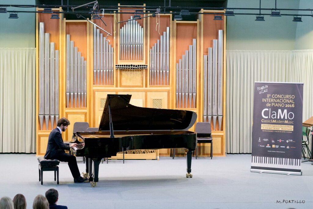Concurso Internacional de Piano y Conciertos Clamo Music - 109 Concurso Internacional de Piano y Conciertos Clamo Music - 109