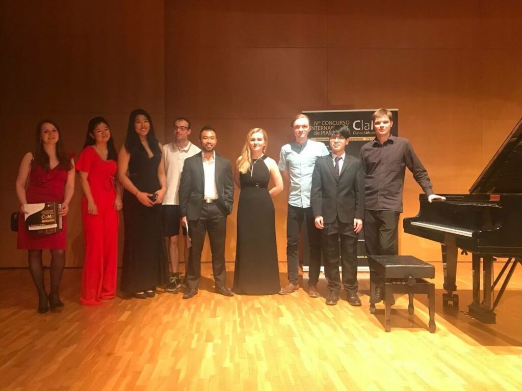 Concurso Internacional de Piano y Conciertos Clamo Music - 115 Concurso Internacional de Piano y Conciertos Clamo Music - 115