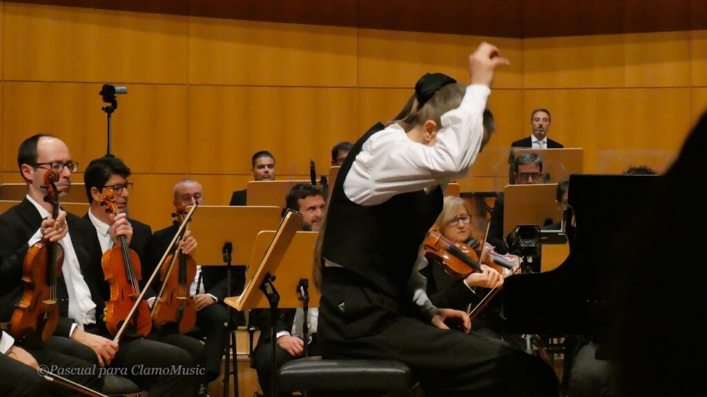 Concurso Internacional de Piano y Conciertos Clamo Music - 158 Concurso Internacional de Piano y Conciertos Clamo Music - 158