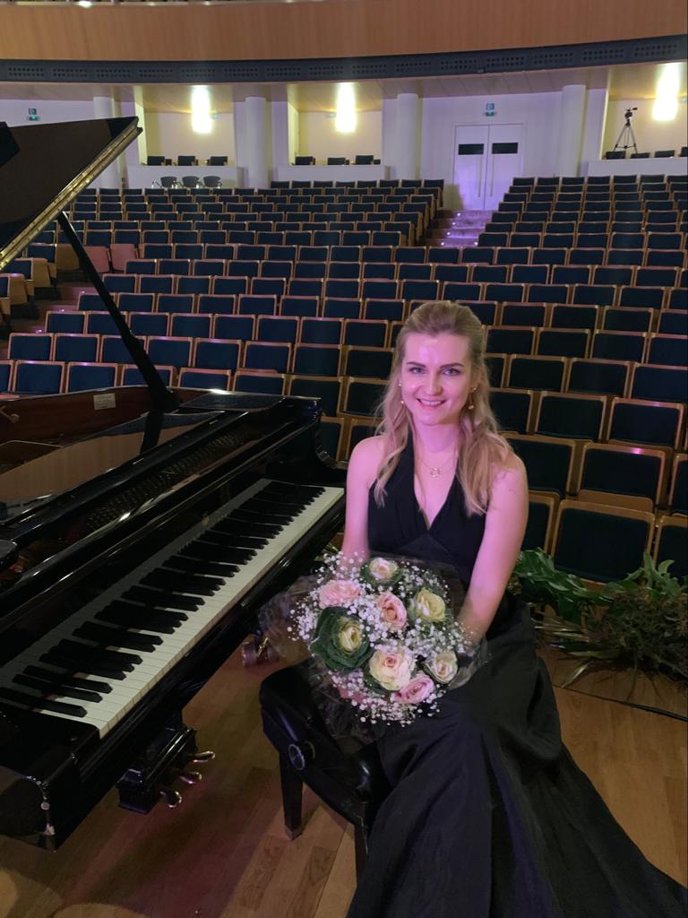 Concurso Internacional de Piano y Conciertos Clamo Music - 182 Concurso Internacional de Piano y Conciertos Clamo Music - 182