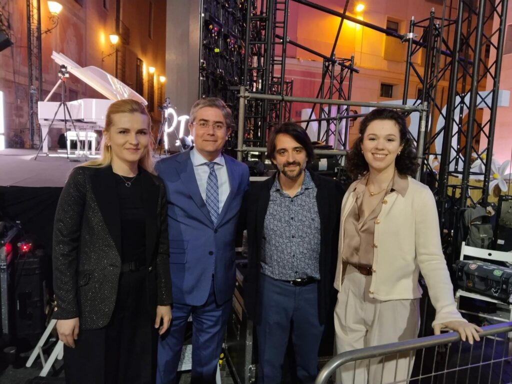 Pianos en la Calle - 24 Pianos en la Calle - 24