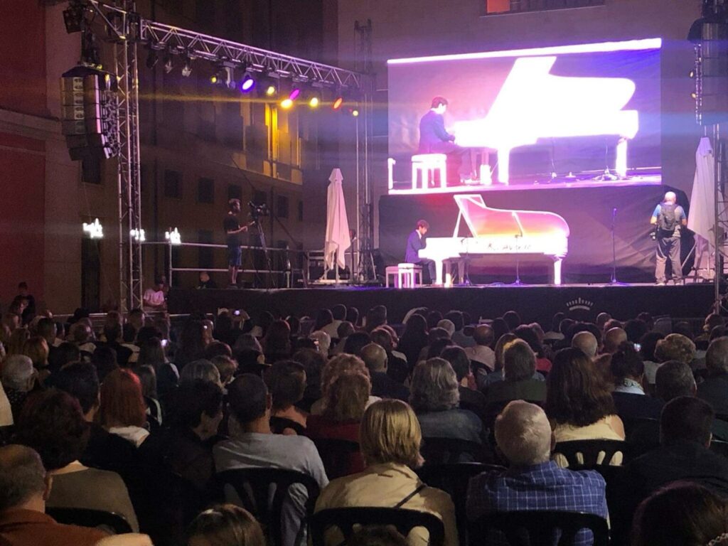 Pianos en la Calle - 42 Pianos en la Calle - 42