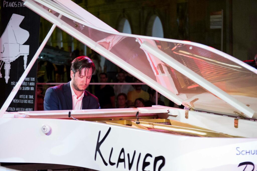 Pianos en la Calle - 45 Pianos en la Calle - 45